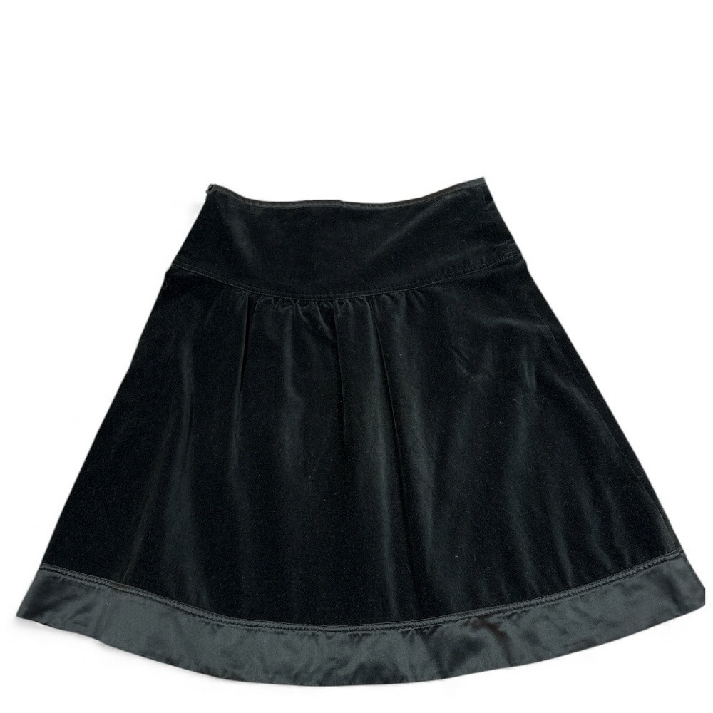 BCBGMaxAzria Black Velvety Midi Skirt Womens Sz 4 A Line Dark Romantic